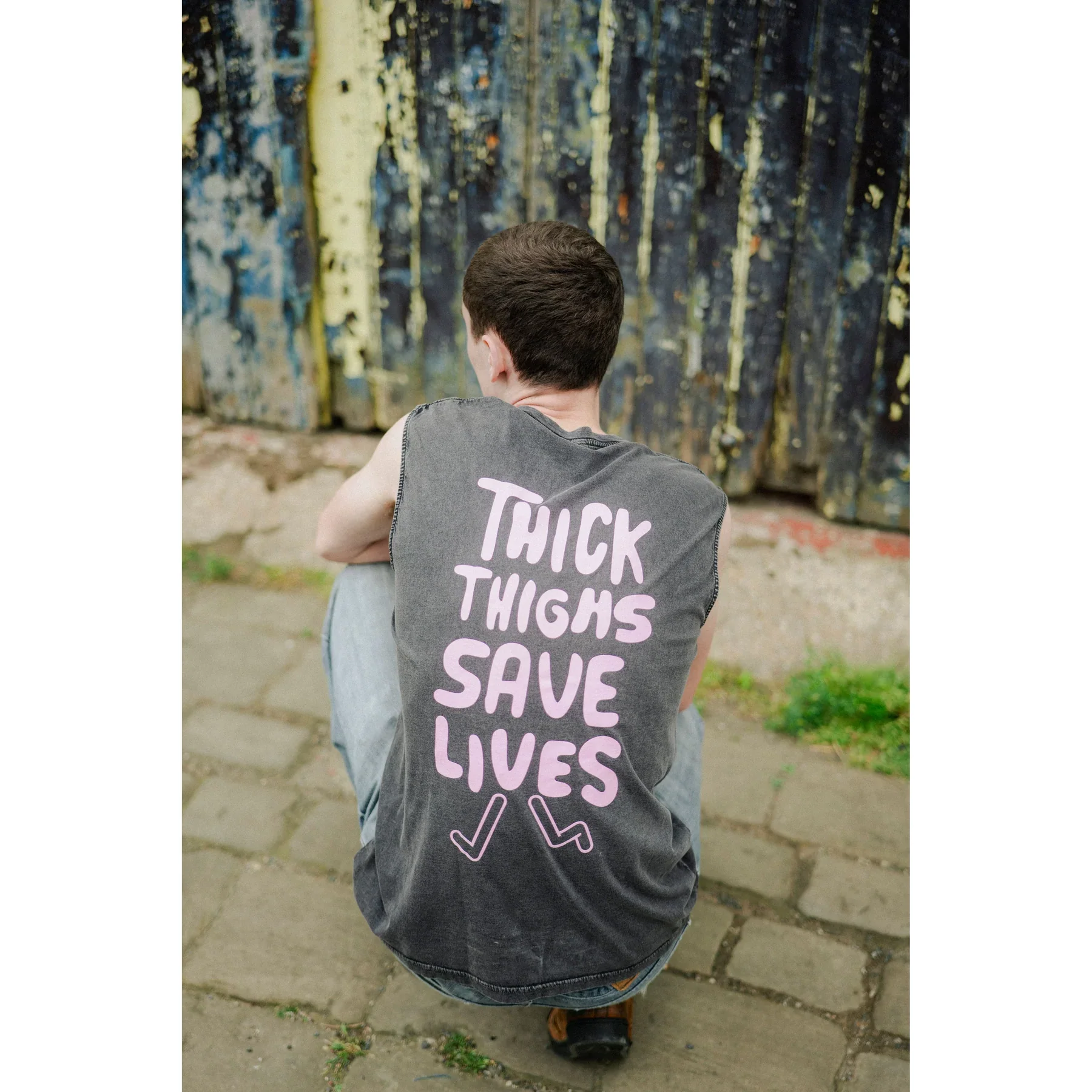 Sleeveless T-shirt - Image 7